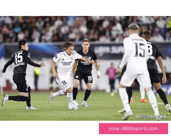 拜仁阿方索戴维斯续约拉锯战持续升级皇马密切关注